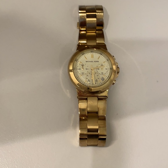 Michael kors gold watch - Picture 2 of 2